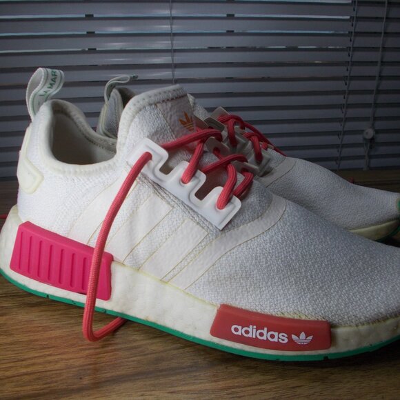 Adidas Women's NMD R1 Originals White Pink GZ4964 Size 7.5 - Picture 3 of 4